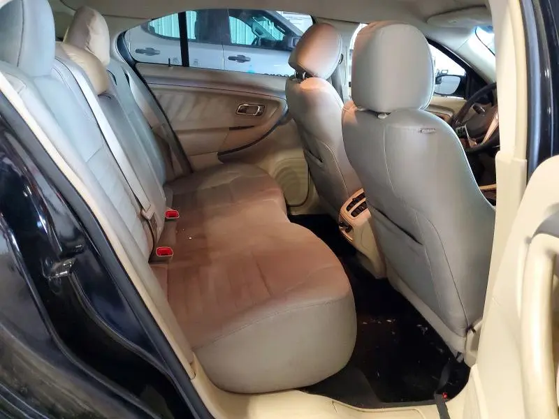 2016 FORD TAURUS SE  