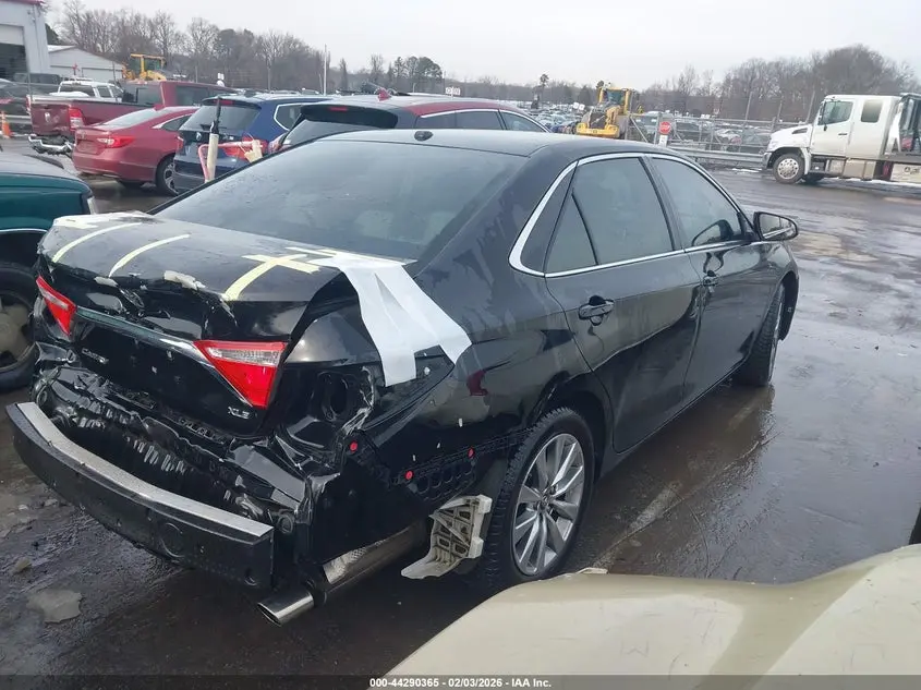 2017 TOYOTA CAMRY XLE