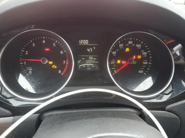 2016 VOLKSWAGEN JETTA SPORT  