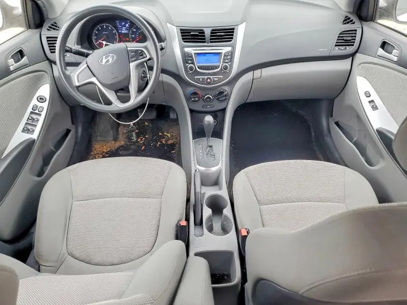 2013 HYUNDAI ACCENT GS  