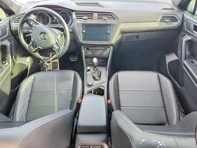 2021 VOLKSWAGEN TIGUAN SE  