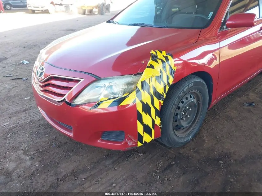 2011 TOYOTA CAMRY LE