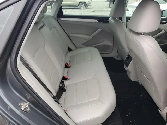 2019 VOLKSWAGEN PASSAT WOLFSBURG  