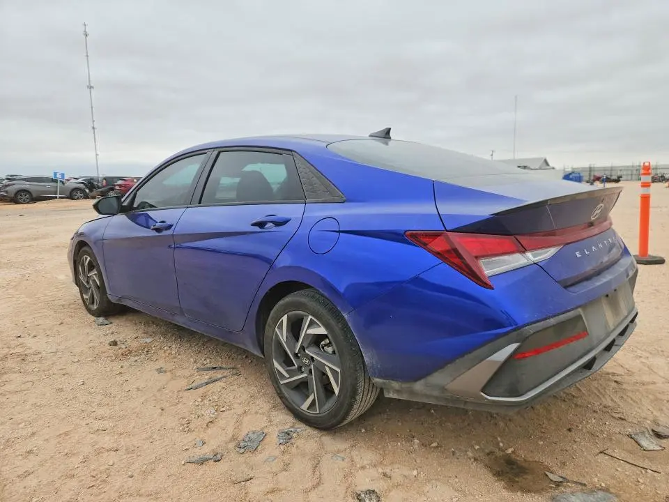 2025 HYUNDAI ELANTRA SEL SPORT  