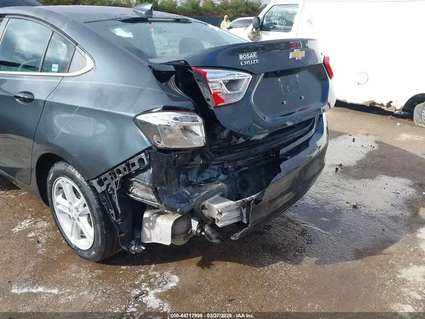 2018 CHEVROLET CRUZE LT AUTO
