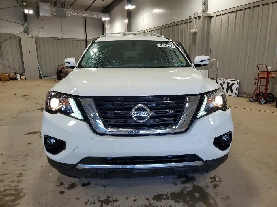 2017 NISSAN PATHFINDER SV  