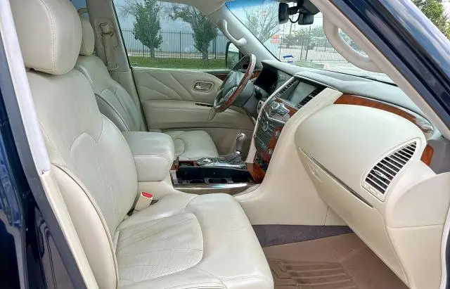 2017 INFINITI QX80 BASE