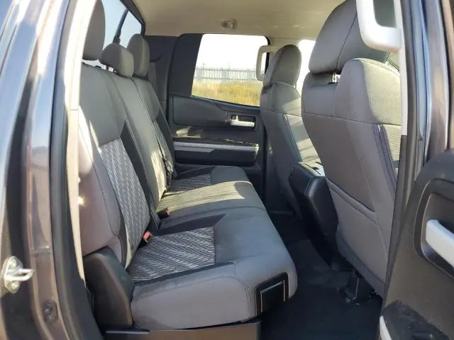 2018 TOYOTA TUNDRA DOUBLE CAB SR  