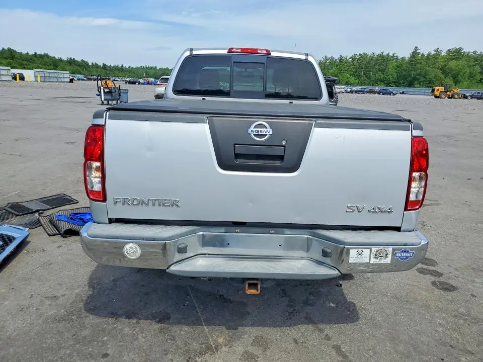 2011 NISSAN FRONTIER SV V6  