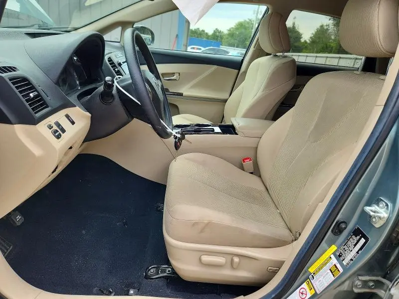 2012 TOYOTA VENZA LE  