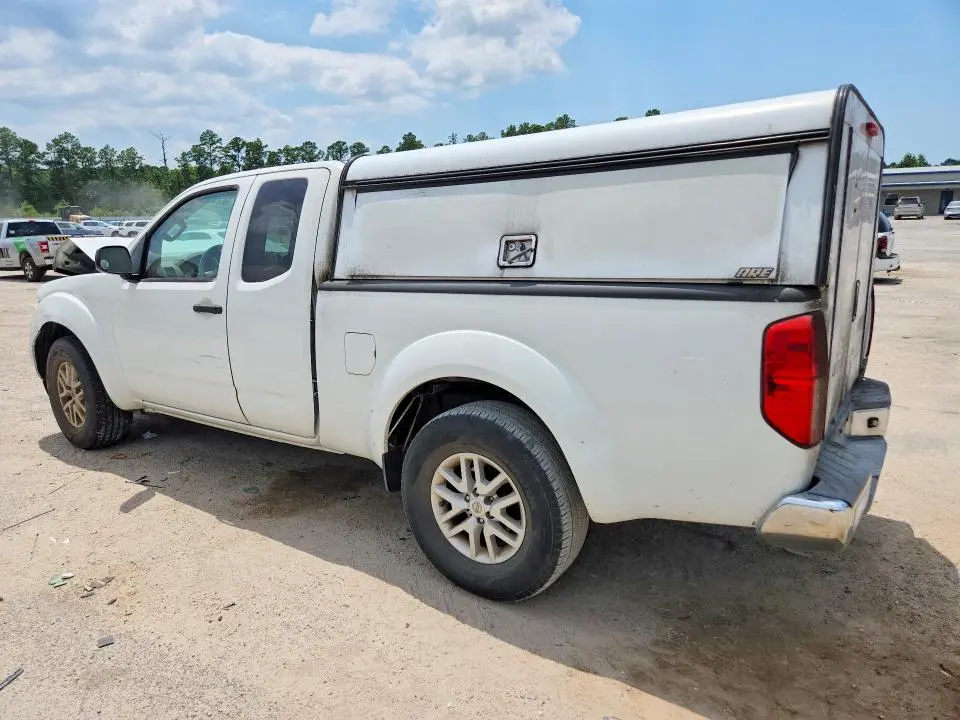 2015 NISSAN FRONTIER SV  