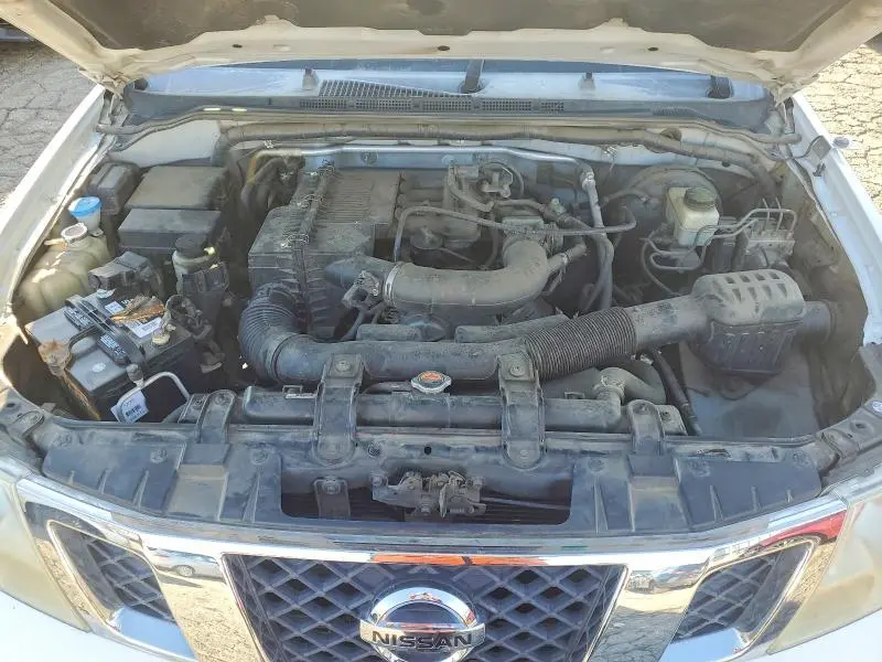 2015 NISSAN FRONTIER S  