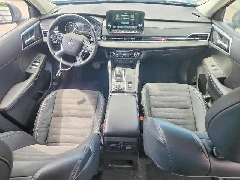 2023 MITSUBISHI OUTLANDER SE  