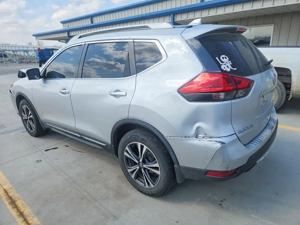 2017 NISSAN ROGUE SL  