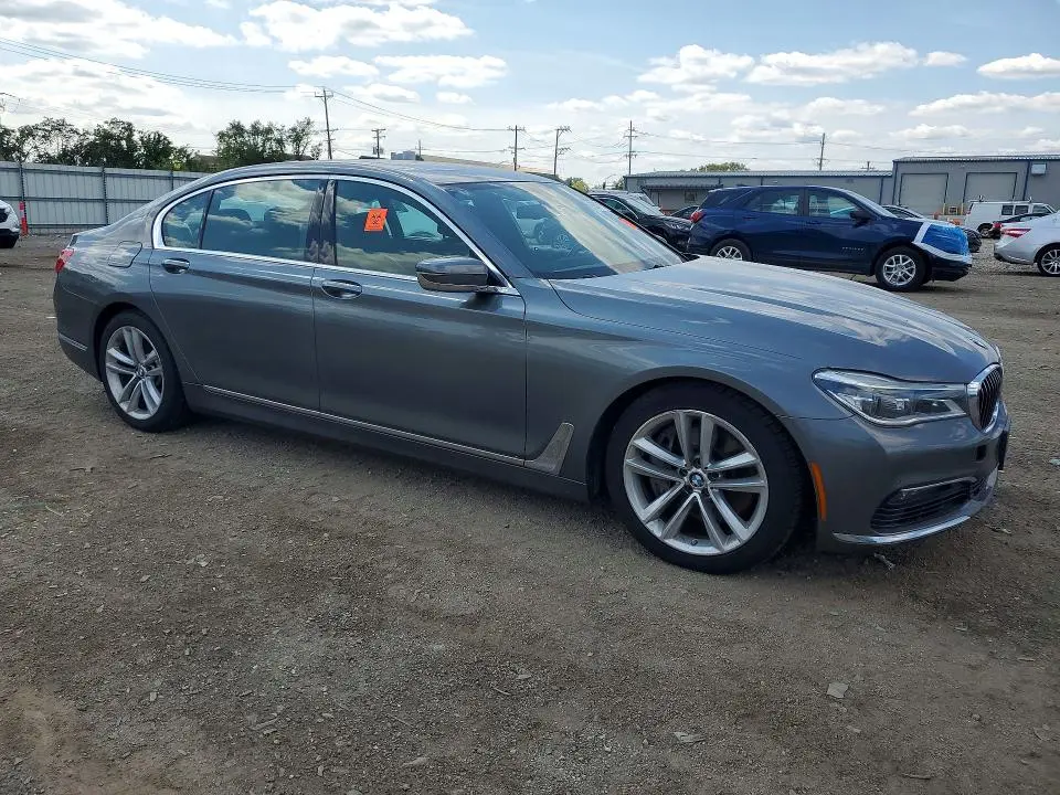 2016 BMW 750 XI  