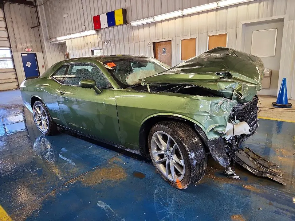 2022 DODGE CHALLENGER SXT  