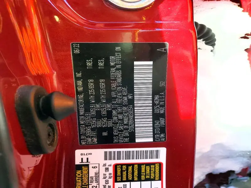 2022 TOYOTA HIGHLANDER XLE  