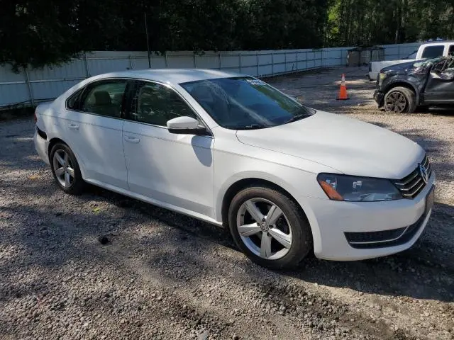 2013 VOLKSWAGEN PASSAT SE  