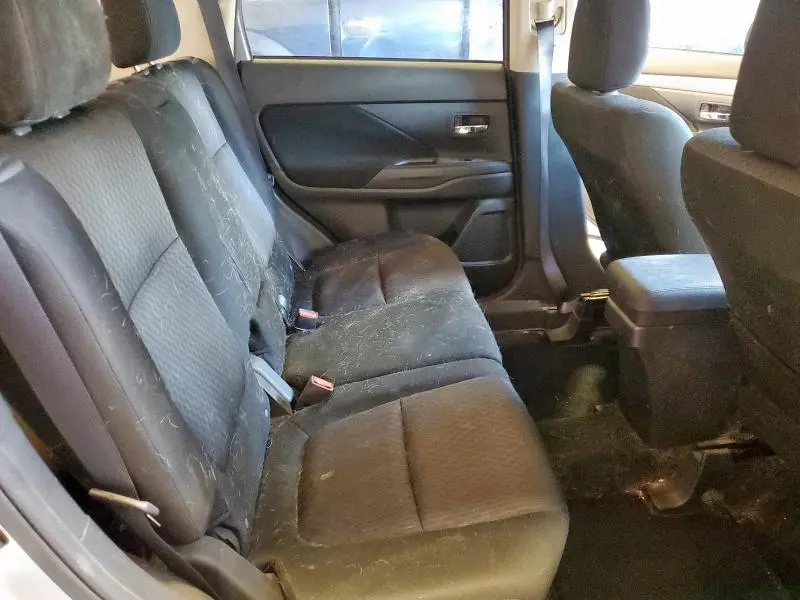 2014 MITSUBISHI OUTLANDER ES  