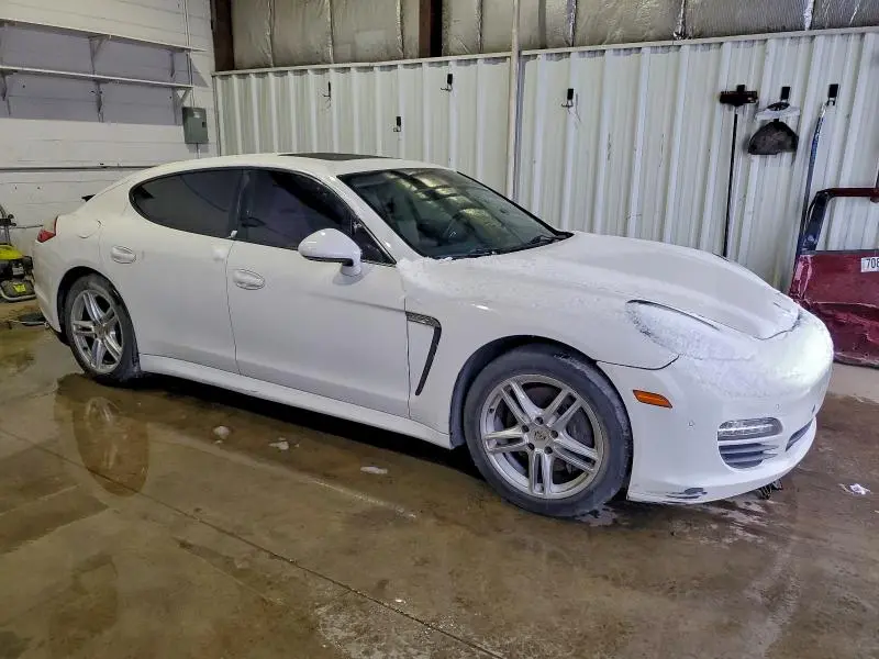 2011 PORSCHE PANAMERA 2  