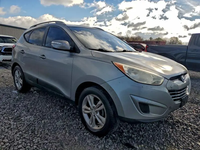 2010 HYUNDAI TUCSON GLS  