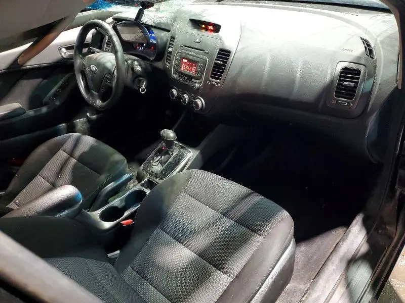2017 KIA FORTE LX  