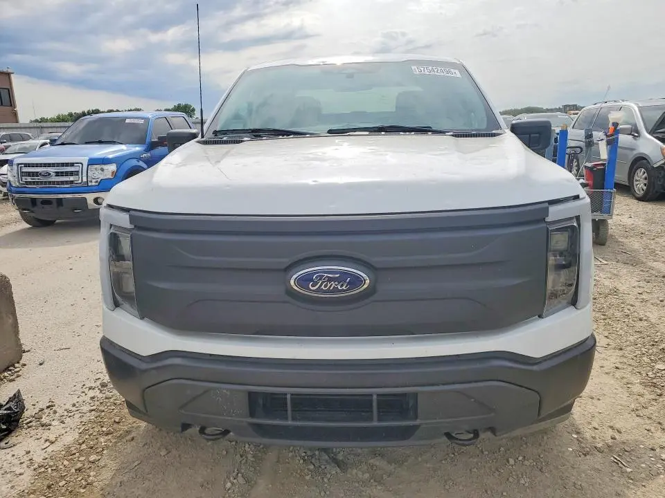 2023 FORD F150 LIGHTNING PRO  