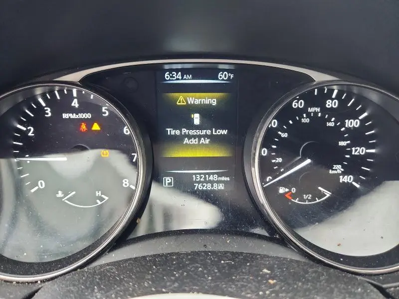 2015 NISSAN ROGUE SV  