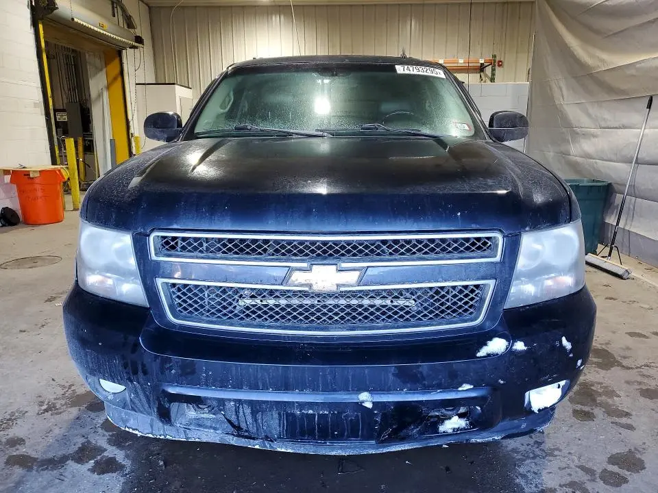 2011 CHEVROLET SUBURBAN K1500 LT  