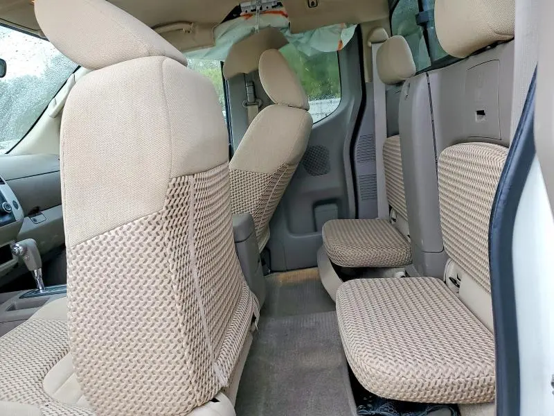 2017 NISSAN FRONTIER S  