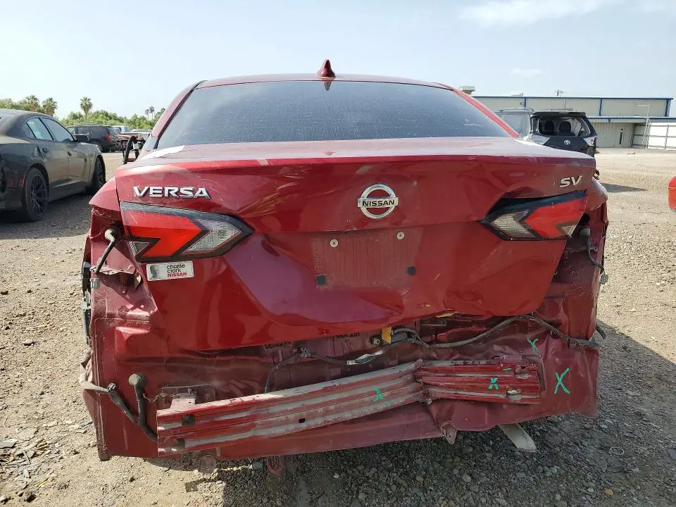 2021 NISSAN VERSA SV  
