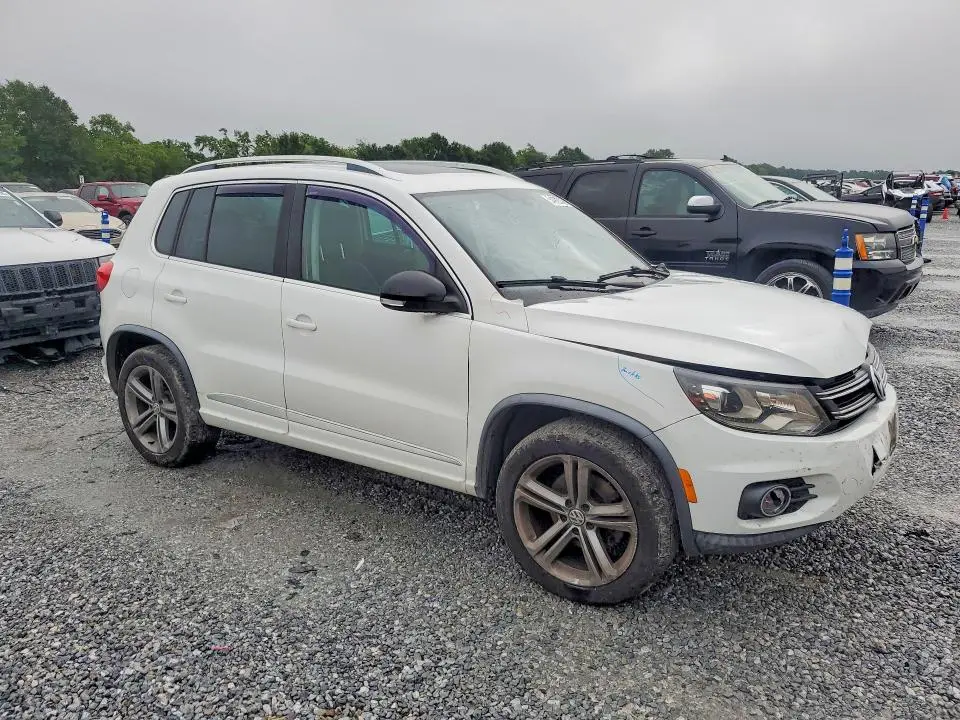 2017 VOLKSWAGEN TIGUAN SPORT  