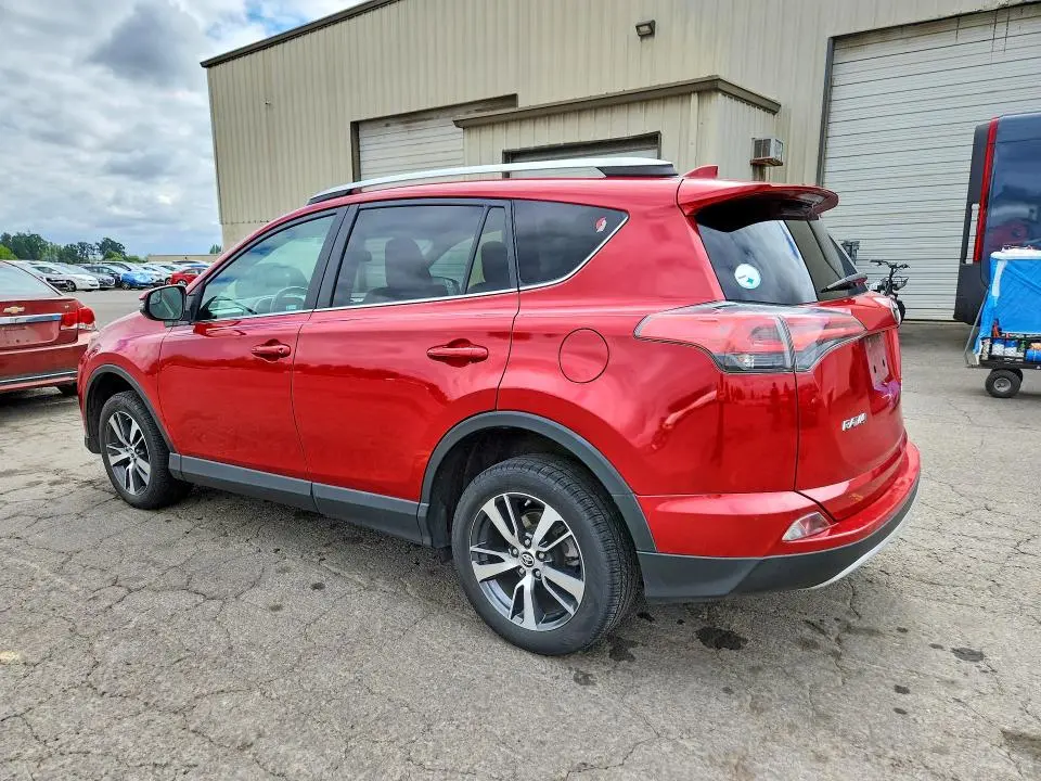 2016 TOYOTA RAV4 XLE  