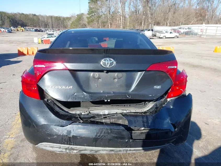 2017 TOYOTA COROLLA SE