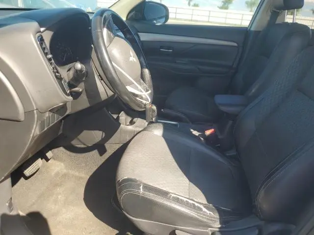 2015 MITSUBISHI OUTLANDER SE