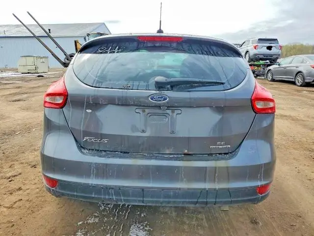 2015 FORD FOCUS SE  