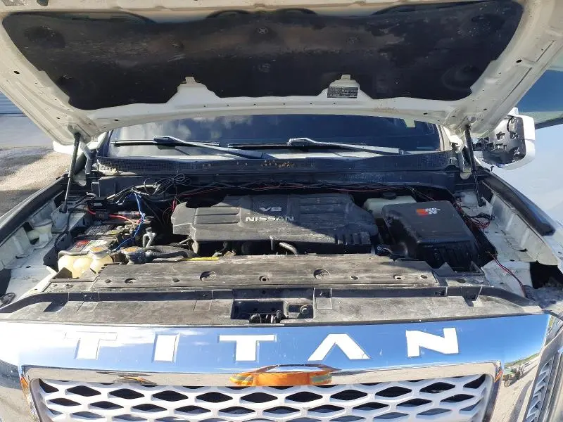 2017 NISSAN TITAN SV  