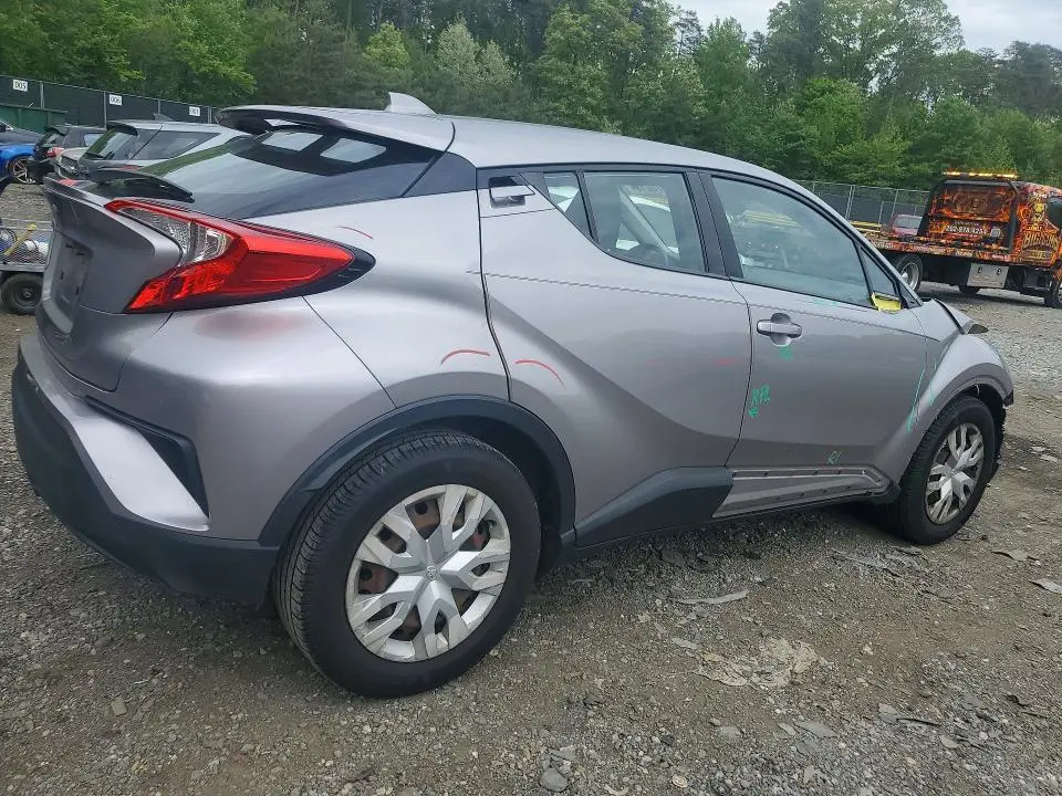 2020 TOYOTA C-HR LE  