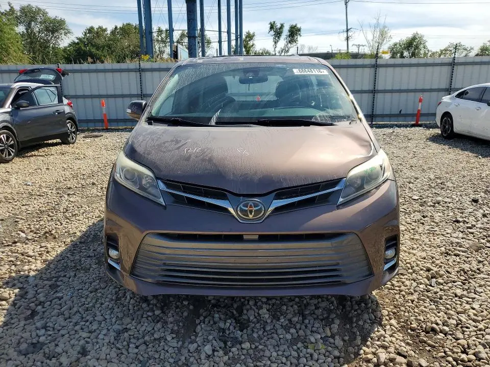 2018 TOYOTA SIENNA LIMITED 7-PASSENGER  