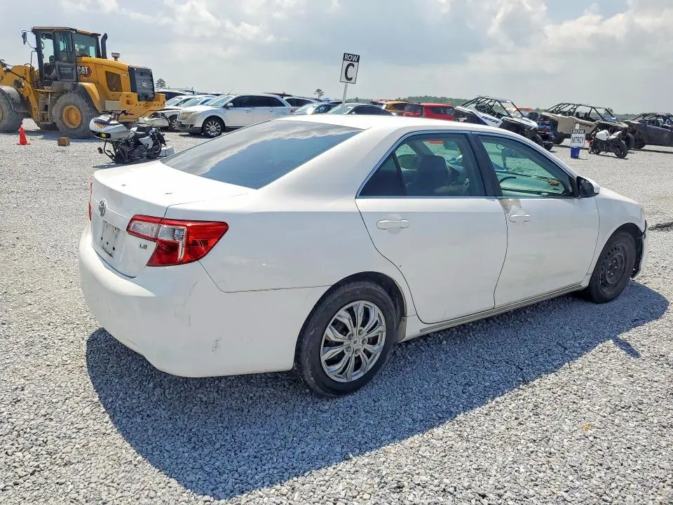 2014 TOYOTA CAMRY LE  