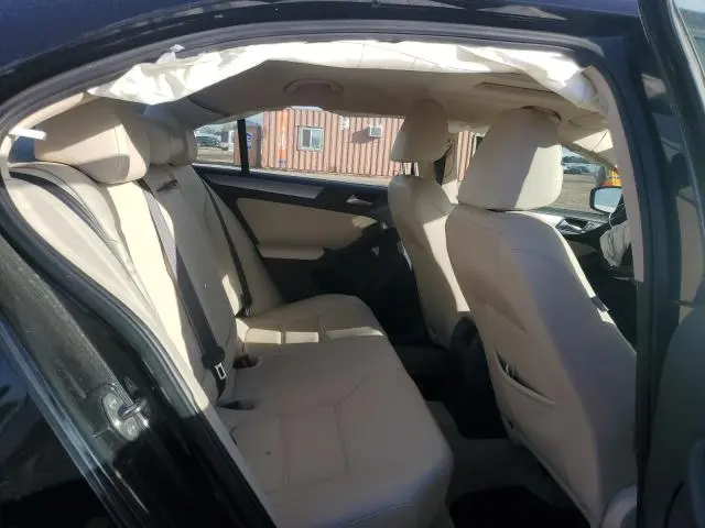 2015 VOLKSWAGEN JETTA SE  