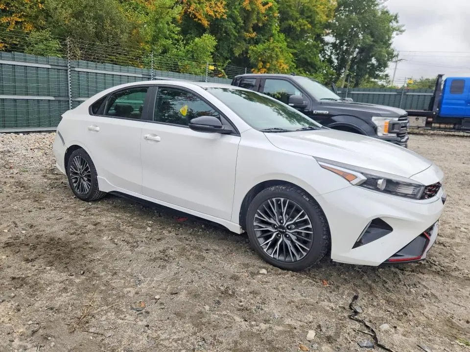 2022 KIA FORTE GT LINE  