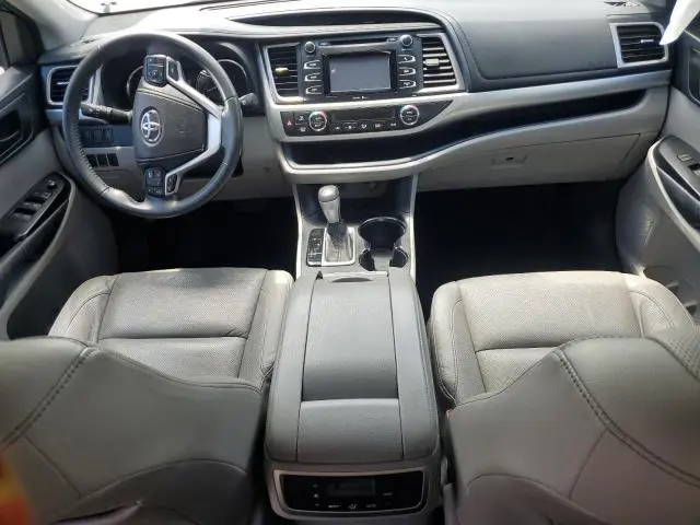 2014 TOYOTA HIGHLANDER LE  