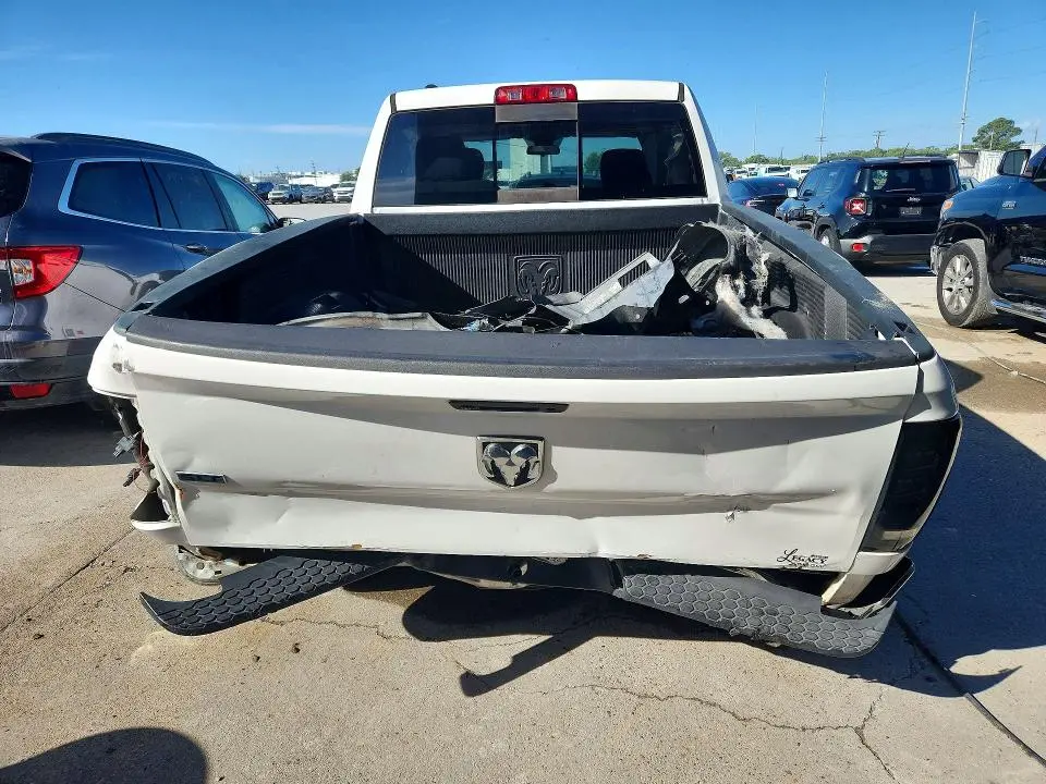 2018 RAM 1500 SLT  