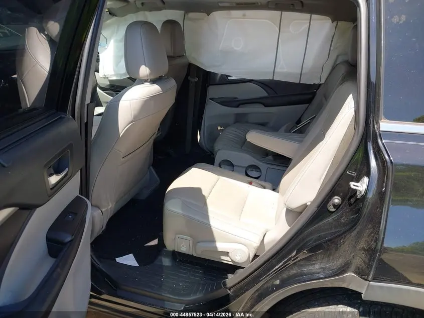 2019 TOYOTA HIGHLANDER XLE