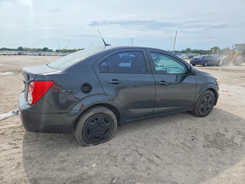 2014 CHEVROLET SONIC LS  