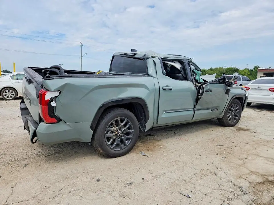2026 TOYOTA TUNDRA PLATINUM  