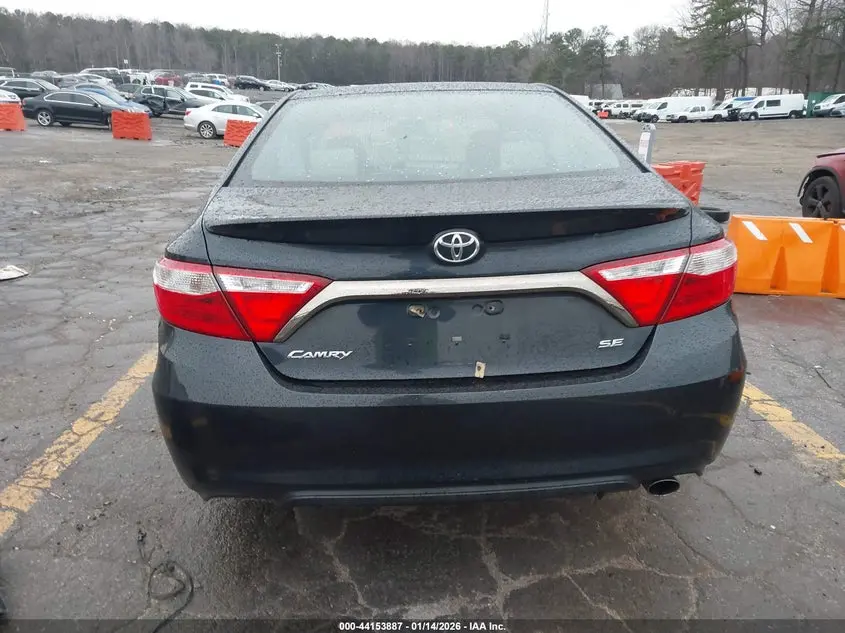 2017 TOYOTA CAMRY SE