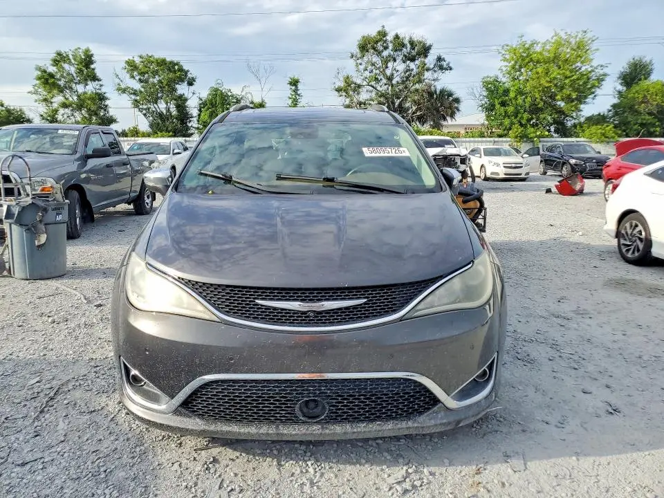 2018 CHRYSLER PACIFICA LIMITED  