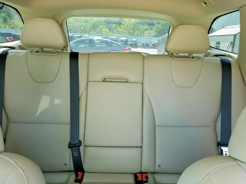 2015 VOLVO XC60 T6 PREMIER  